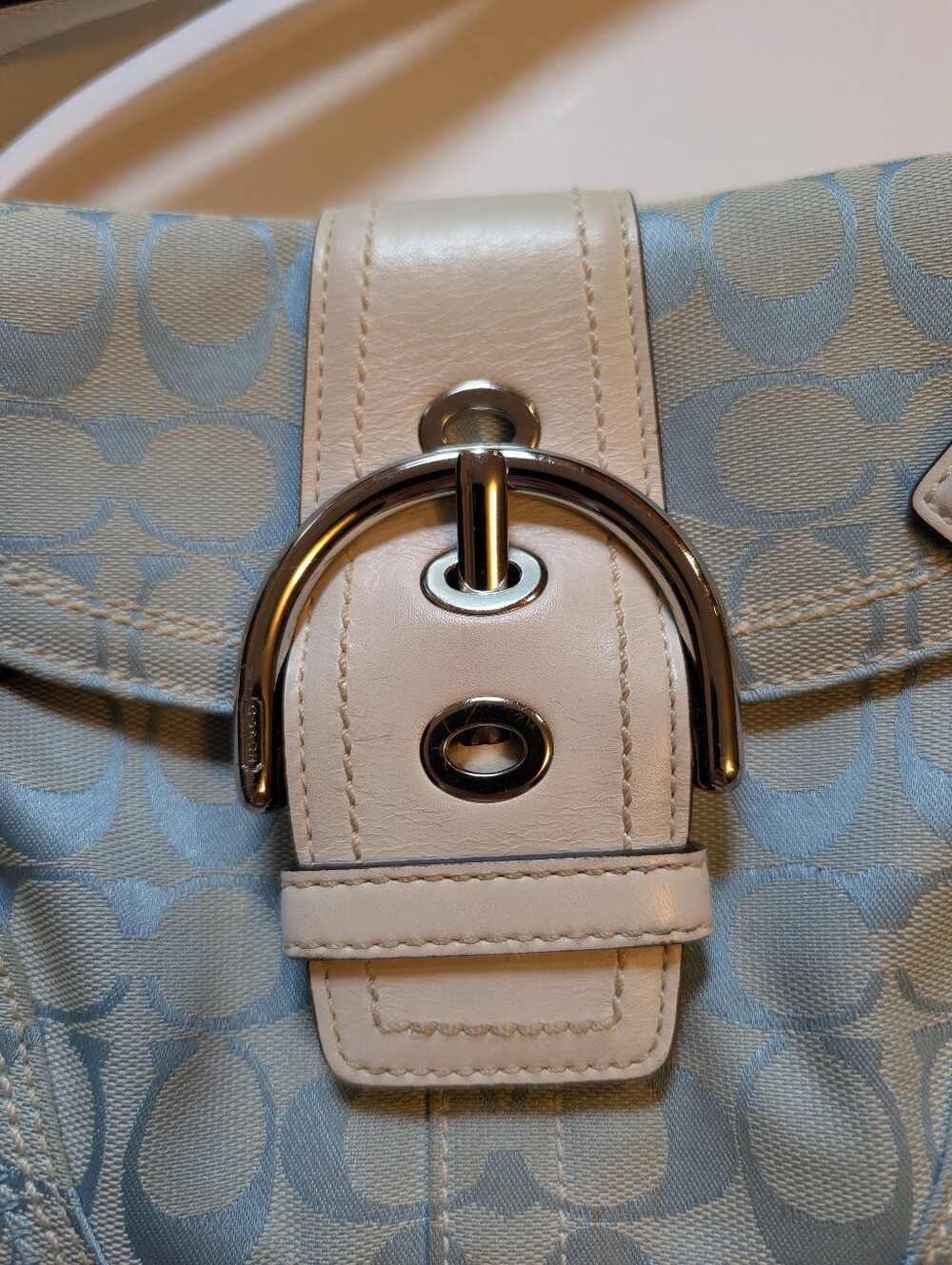 Vintage Coach Soho Signature Flap Shoulder Bag Blue White Buckle Y2K In VGUC - Picture 4 of 14